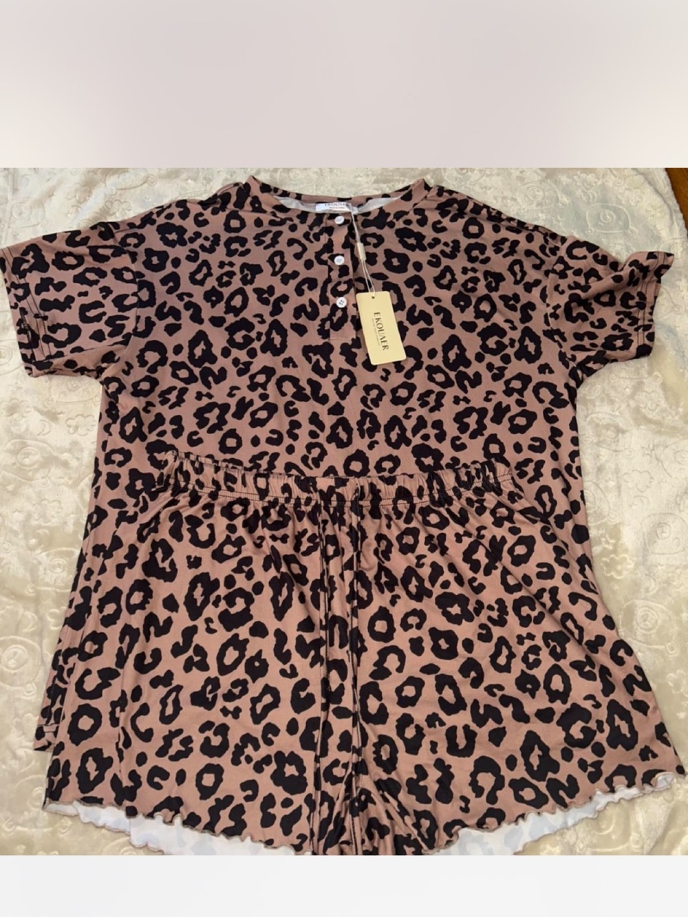 Violet & Claire Mauve Pink Leopard Short Sleeve Top